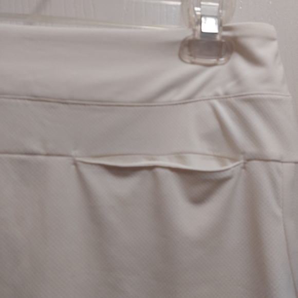 Nike Dri-Fit Women's New Without The Tag White Skorts Size M - Picture 8 of 10